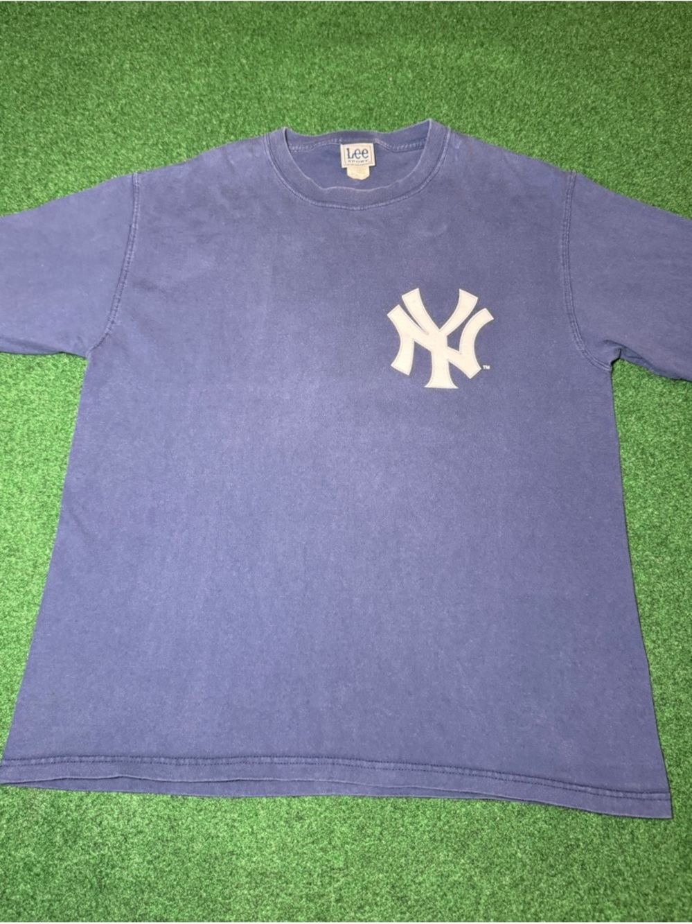 Vintage 90s Y2K New York Yankees Derek Jeter T-shirt, MLB Baseball 2004 (Large)